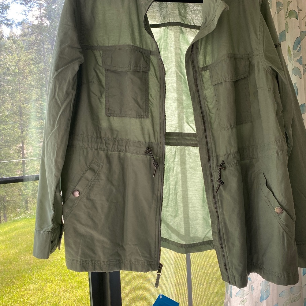 Columbia NWT Women’s Sage Green XL Jacket